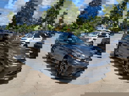 Used 2022 Kia Forte LXS w/ LXS Technology Package image 2