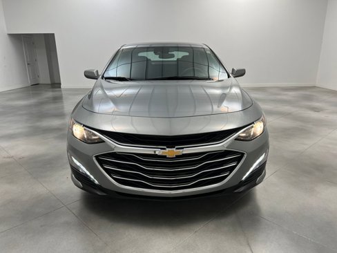 Used 2024 Chevrolet Malibu LT image 2