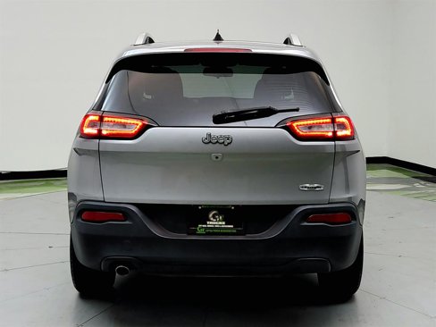 Used 2017 Jeep Cherokee Latitude image 6