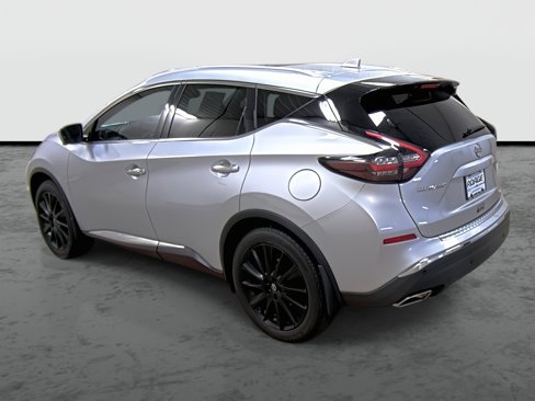 Used 2023 Nissan Murano Platinum image 2