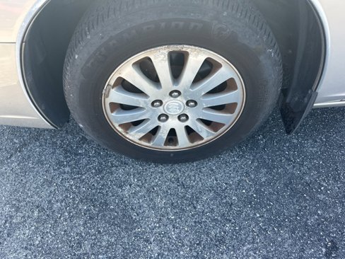 Used 2008 Buick Lucerne CX image 9