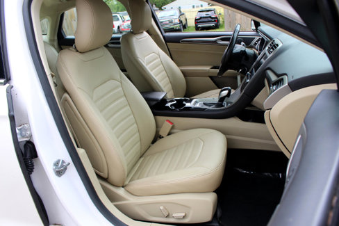 Used 2014 Ford Fusion SE w/ Equipment Group 202A image 39
