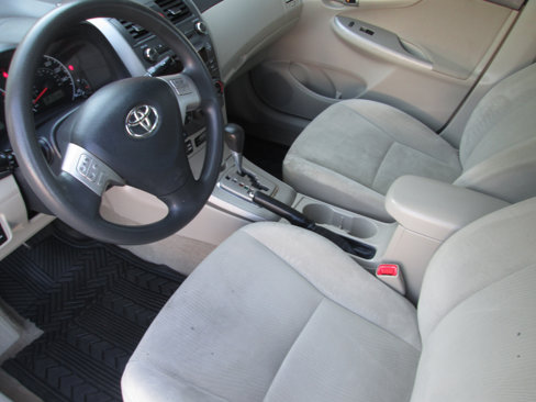 Used 2011 Toyota Corolla LE image 9