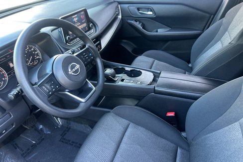 Used 2024 Nissan Rogue SV image 10