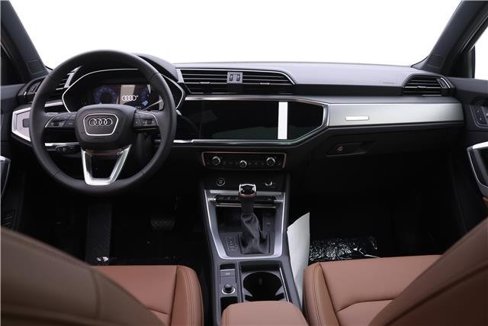 New 2025 Audi Q3 2.0T Premium image 8