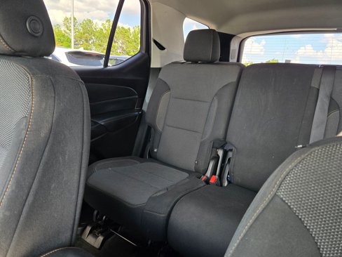 Used 2021 Chevrolet Traverse LS image 12