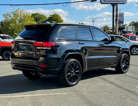 Used 2018 Jeep Grand Cherokee Altitude image 4