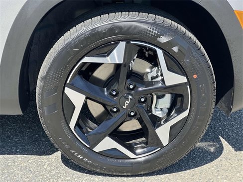 New 2025 Kia Seltos EX w/ EX Sunroof Package image 5