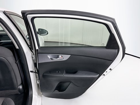 Used 2023 Kia Forte LXS image 27