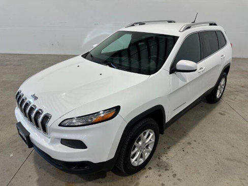 Used 2015 Jeep Cherokee Latitude w/ Comfort/Convenience Group image 2