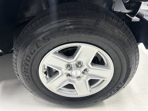 Used 2017 Jeep Wrangler Unlimited Sport image 14