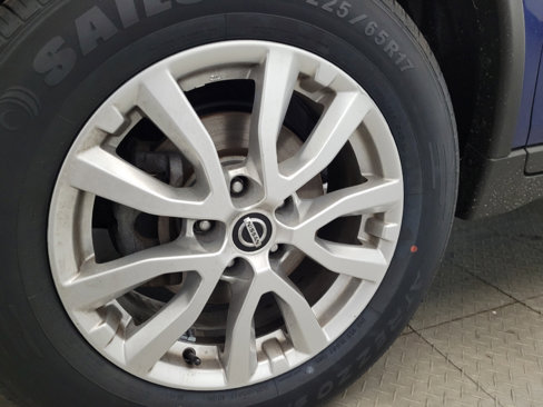 Used 2019 Nissan Rogue SV image 31