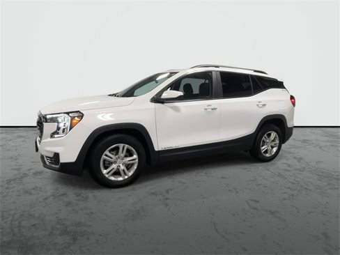 Certified 2024 GMC Terrain SLE w/ Driver Convenience Package image 5