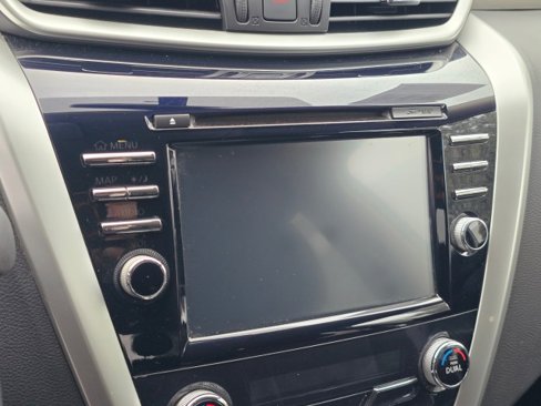 Used 2018 Nissan Murano SV image 36