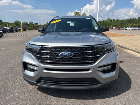 Used 2023 Ford Explorer XLT w/ Equipment Group 202A image 8