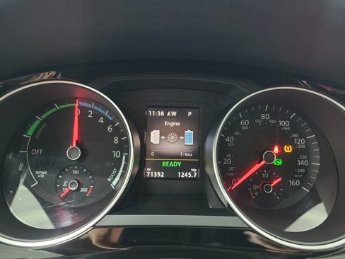 Used 2016 Volkswagen Jetta SEL Premium image 29