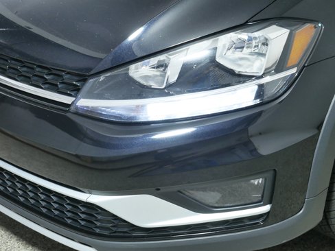 Used 2018 Volkswagen Golf Alltrack SE image 16