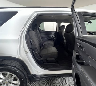 Used 2019 Chevrolet Traverse LT image 6