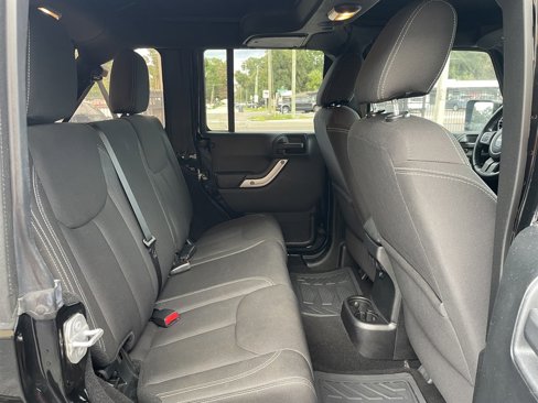 Used 2016 Jeep Wrangler Unlimited Sahara w/ Connectivity Group image 24