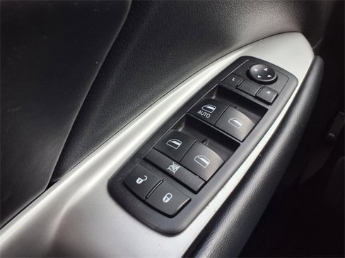 Used 2018 Dodge Journey SE w/ Popular Equipment Group image 7