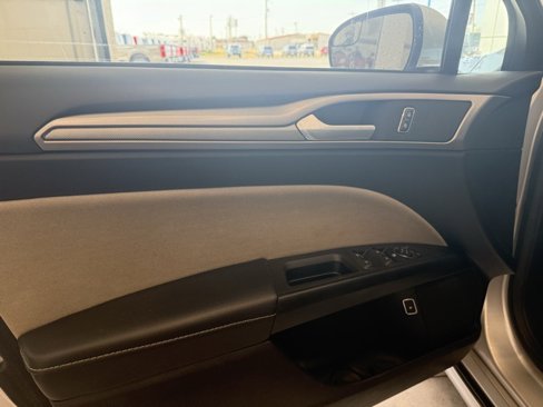 Used 2017 Ford Fusion S image 10