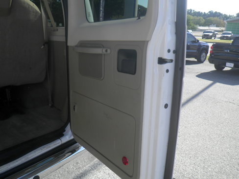 Used 2014 Ford E-350 and Econoline 350 XLT image 19