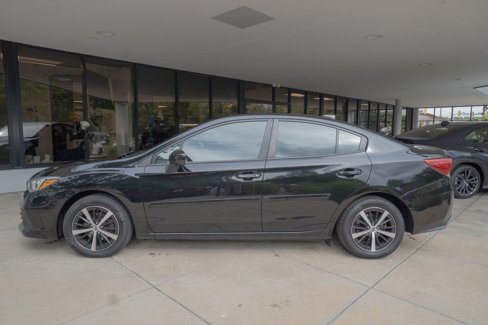 Used 2022 Subaru Impreza 2.0i Premium image 4