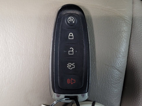 Used 2018 Ford Escape Titanium image 32