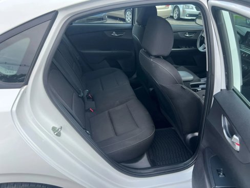 Used 2021 Kia Forte LXS image 8