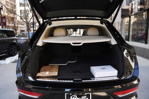New 2025 Bentley Bentayga Extended Wheelbase image 21