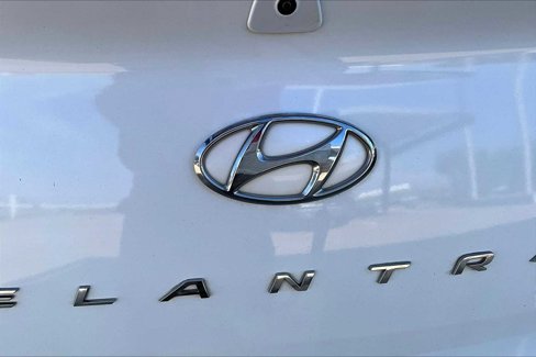 Used 2019 Hyundai Elantra SEL image 28