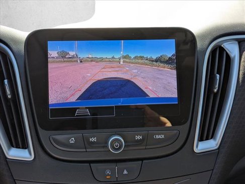Used 2023 Chevrolet Malibu LT image 14