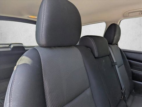 Used 2018 Nissan Pathfinder S image 27