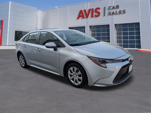 Used 2024 Toyota Corolla LE image 3