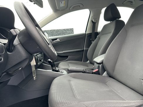 Used 2015 Volkswagen Jetta S image 24