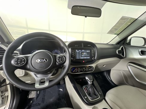 Used 2020 Kia Soul LX image 11