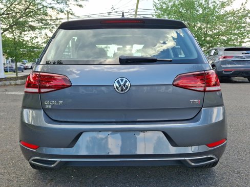 Used 2018 Volkswagen Golf SE image 5