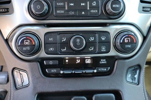 Used 2015 Chevrolet Suburban LT image 23