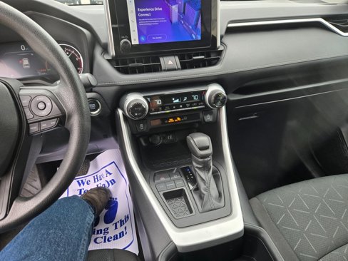 Used 2024 Toyota RAV4 XLE image 9
