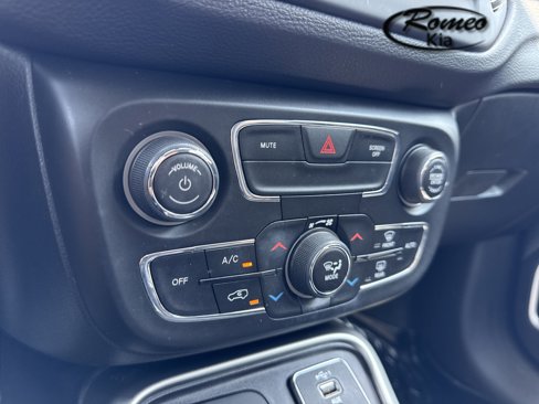 Used 2021 Jeep Compass Latitude w/ Convenience Group image 18