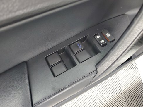 Used 2018 Toyota Corolla SE image 28