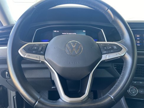 Certified 2022 Volkswagen Jetta SE image 17