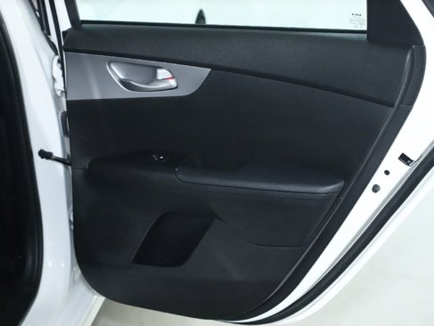 Used 2023 Kia Forte LXS image 30