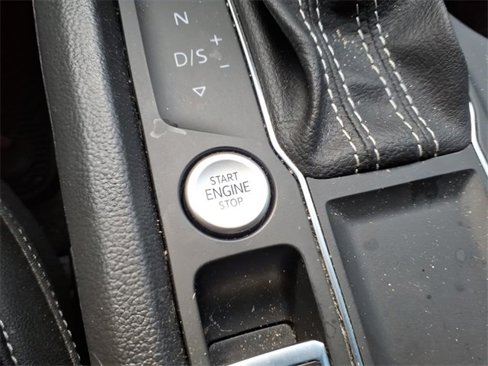 Used 2022 Volkswagen Atlas SE image 46