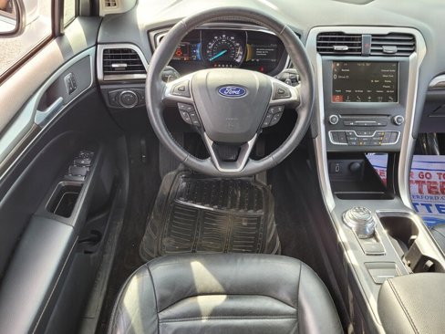 Used 2018 Ford Fusion SE w/ Fusion SE Technology Package image 7