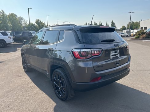 Certified 2023 Jeep Compass Altitude image 3
