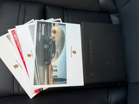Used 2021 Porsche Cayenne Turbo S image 44