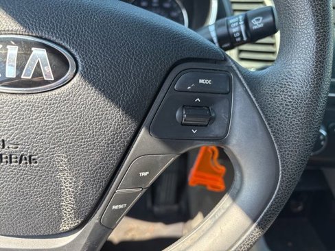 Used 2016 Kia Forte LX image 13