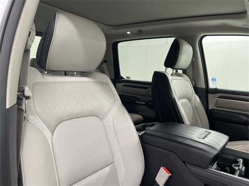 Used 2013 RAM 1500 Laramie Longhorn w/ Convenience Group image 18