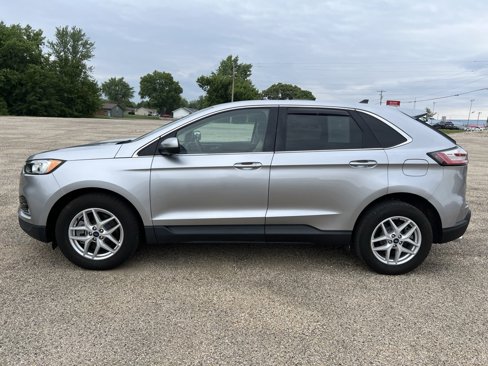 Used 2022 Ford Edge SEL image 2